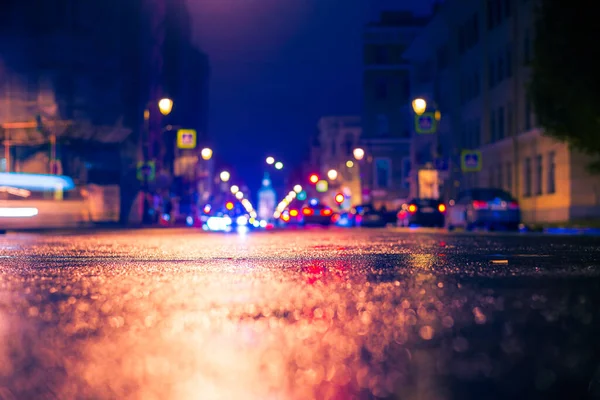 Herbstliche Regennacht Der Stadt Scheinwerfer Eines Fahrenden Autos Stadt — Stockfoto