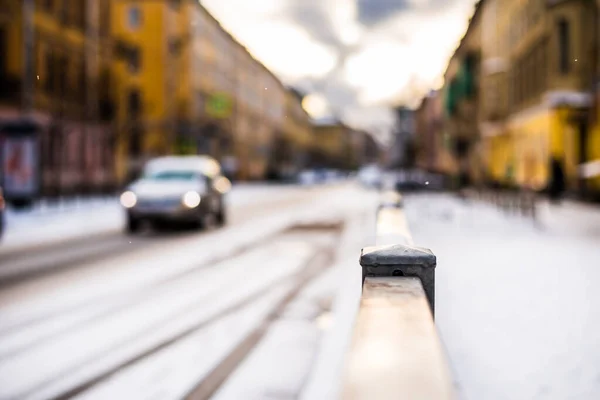 Brillante Sol Invierno Una Gran Ciudad Gente Caminando Por Calle —  Fotos de Stock