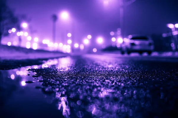 Foggy Natt Storstaden Den Tomma Gatan Belysning Lyktor — Stockfoto