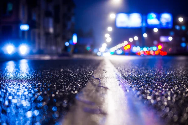 Notte Piovosa Nella Grande Città Strada Con Vetrine Luminose — Foto Stock