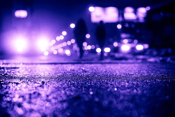 Esős Éjszaka Parkolóban Parkolók Sora — Stock Fotó