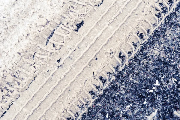 Diagonal Traces Car Tires Snow Asphalt — Stock Photo, Image