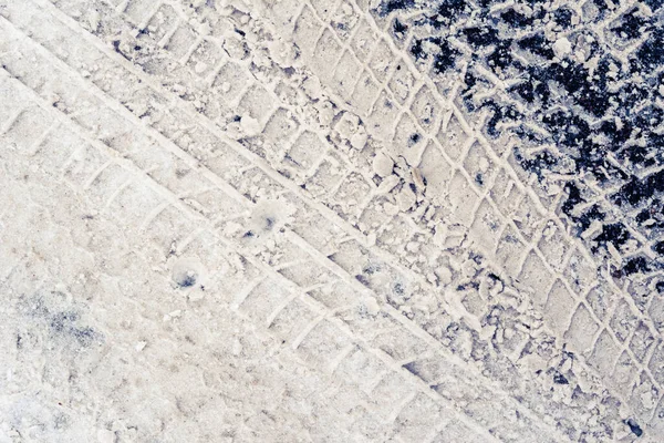 Diagonal Traces Car Tires Snow Asphalt — Stock Photo, Image
