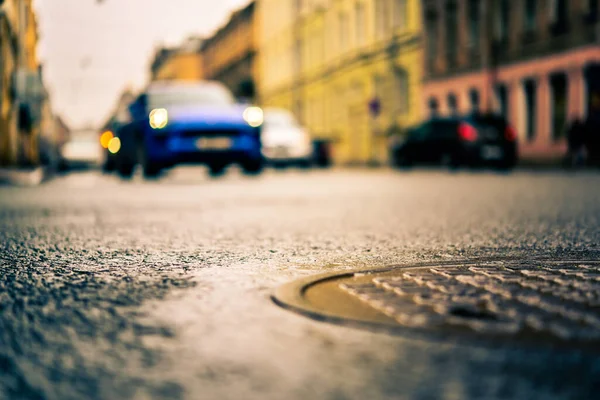 大都市では雨の日 空の道路上の駐車車 — ストック写真