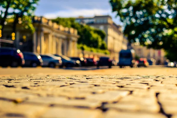 Lato Mieście Samochody Jadące Alei — Zdjęcie stockowe