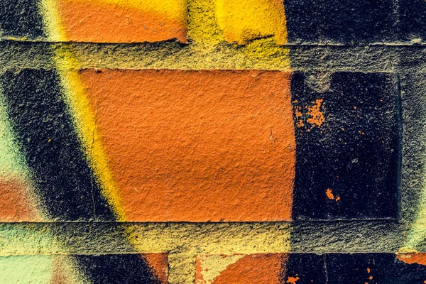 Kırmızı Tuğlalı Duvara Grafiti Yakın Çekim Görünümü — Stok fotoğraf