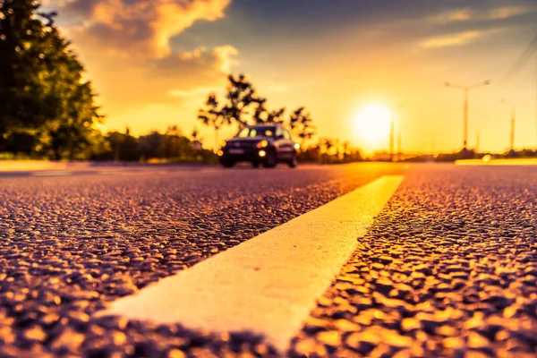 Zonsondergang Het Land Auto Rijdt Snelweg — Stockfoto