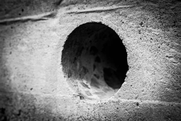 Hole Concrete Wall Close Side View — Stock Photo, Image