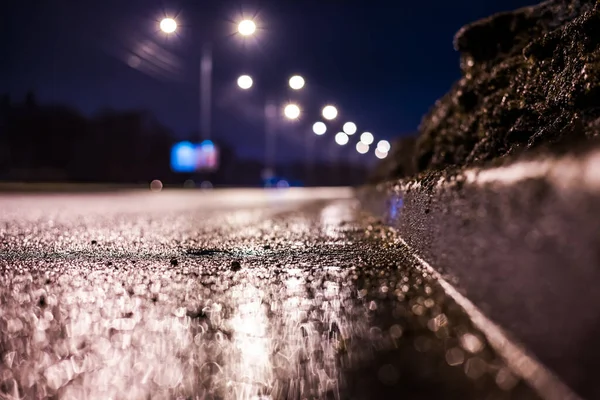 Noche Lluviosa Gran Ciudad Los Coches Pasando Por Carretera — Foto de Stock