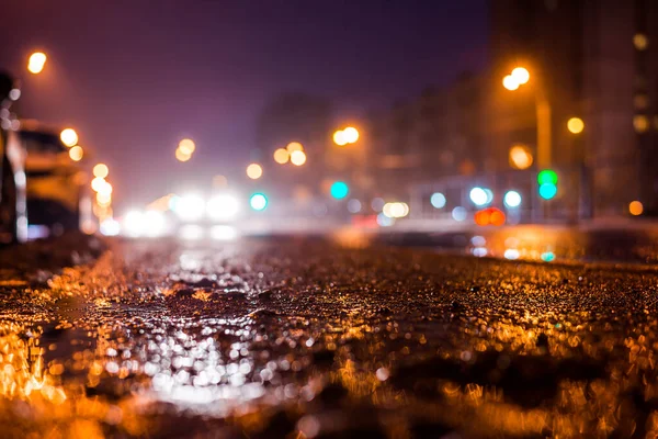 Notte Piovosa Nella Grande Città Strada Con Vetrine Luminose — Foto Stock