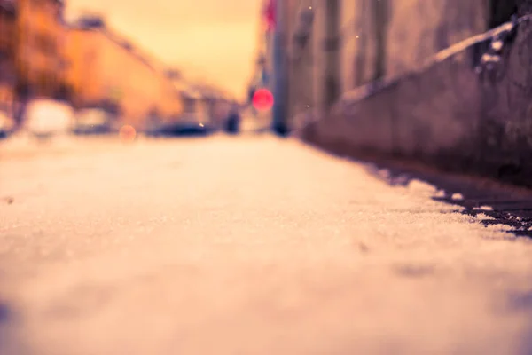 大都市の雪の冬 空の通りの雪で覆われて — ストック写真