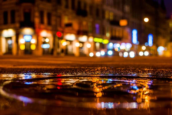 Nachtlichter Der Großstadt Die Nächtliche Allee Mit Fahrenden Autos — Stockfoto