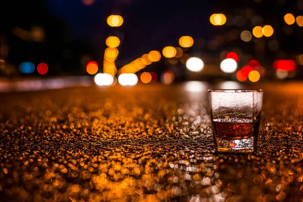 Lumières Ville Nuit Travers Verre Alcool — Photo