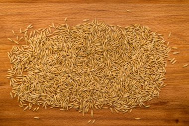 Tahta masada mısırlar. Yukarıdan yakın görüntü