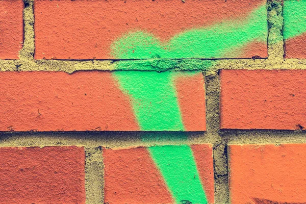 Graffiti Czerwonej Ceglanej Ścianie Widok Bliska — Zdjęcie stockowe