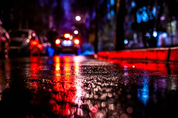 Noche Lluviosa Gran Ciudad Coches Que Viajan Por Carretera Mojada — Foto de Stock