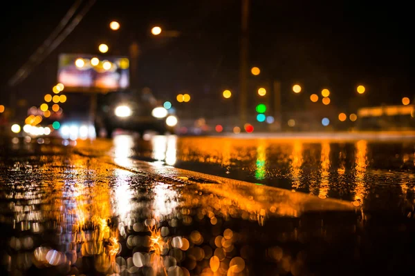 Notte Piovosa Nella Grande Città Auto Che Viaggiano Autostrada Bagnata — Foto Stock