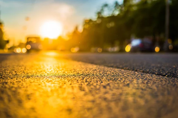 Zonnige Dag Een Stad Uitzicht Vanaf Weg Zonsondergang Stad — Stockfoto