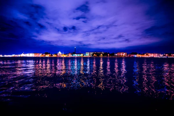 Lights City Night View Waterfront Defoc — 图库照片