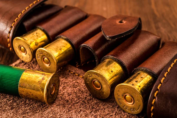 Munição Caça Calibre Bandolier Couro Uma Aba Madeira — Fotografia de Stock