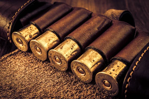 Hunting Ammunition Gauge Leather Bandolier Wooden Tab —  Fotos de Stock
