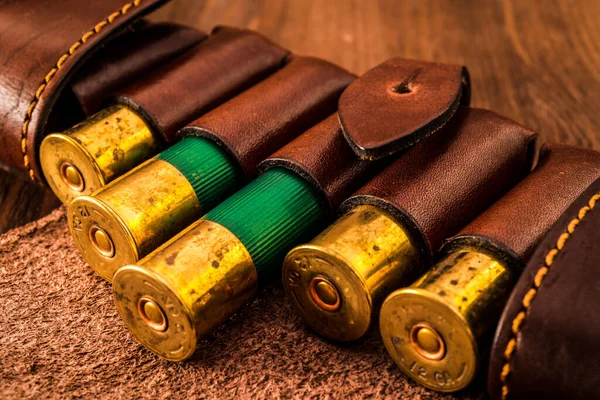 Munição Caça Calibre Bandolier Couro Uma Aba Madeira — Fotografia de Stock