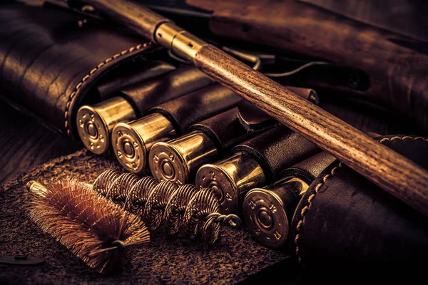 Hunting Rifle Leather Bandolier Ramrod Brushes —  Fotos de Stock