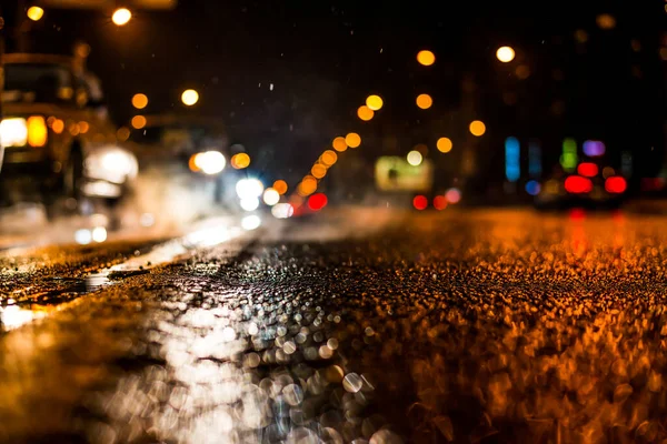 Büyük Şehirde Yağmurlu Bir Gece Dereden Gelen Gazlar — Stok fotoğraf