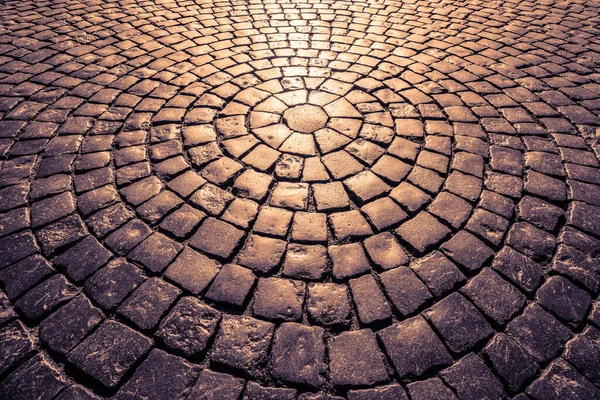 スンリの下の舗装上の古代の石畳の円 — ストック写真