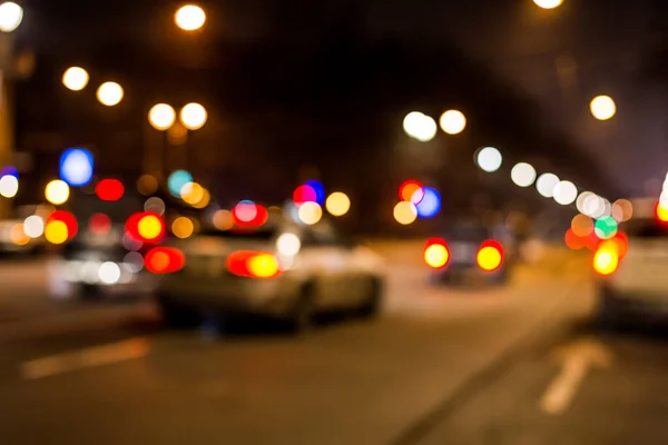 大城市的夜灯 大街上的汽车 — 图库照片