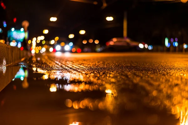 Città Notte Dopo Pioggia Vista Delle Auto Guida Dal Ciglio — Foto Stock