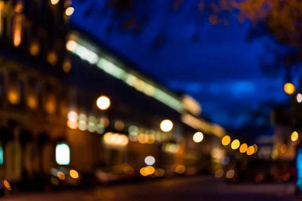Jasne Światła Wieczornego Miasta Puste Ulice Miasta — Zdjęcie stockowe