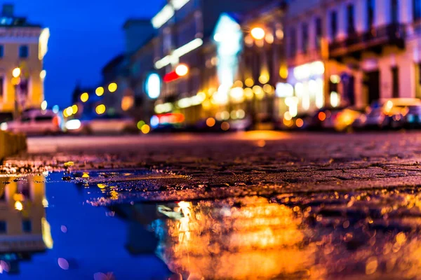 Φωτεινά Φώτα Της Πόλης Βράδυ Μετά Βροχή Δρόμο — Φωτογραφία Αρχείου