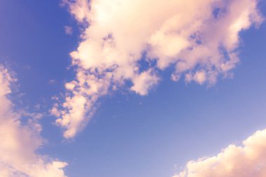 Gökyüzündeki bulutlar