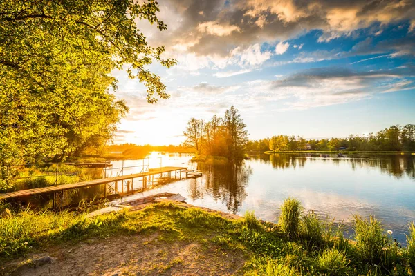 Tramonto Sul Lago Vista Dalla Riva Del Ponte — Foto Stock