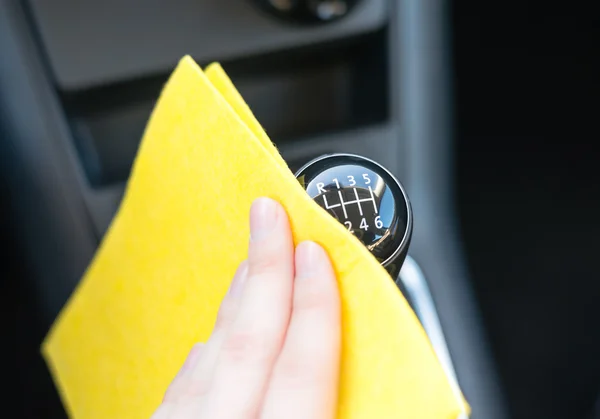 Cleaning car — Stock Photo, Image
