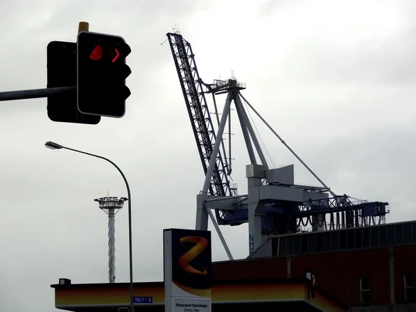 Traffic lights and crane — Stock Photo, Image