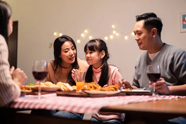 Asian Young Little Girl Enjoy Eating Meal Spend Time Together — Stock Photo, Image