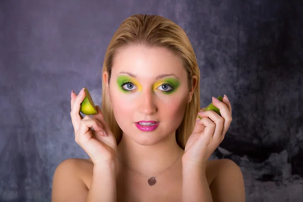 Model meets Lime — Stock Photo, Image