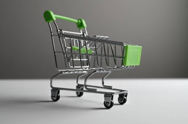 Karanlık arka planda gölgeli bir alışveriş arabası. Yüksek kalite fotoğraf