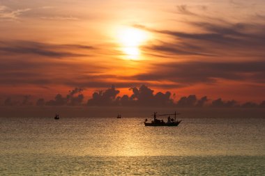 Günbatımı Hua Hin, Tayland plaj.