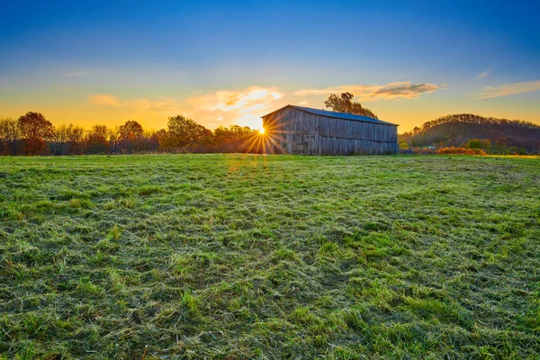 Granero Tabaco Amanecer Gravel Switch Kentucky — Foto de Stock