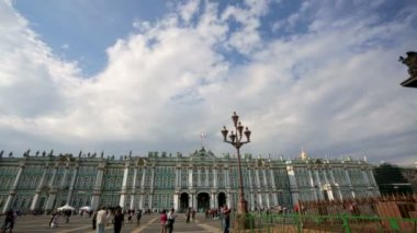 Hermitage Müzesi ve Alexander sütun