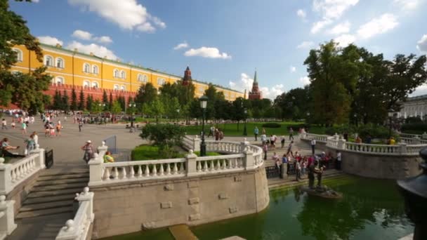 Alexander Gardens cerca del Kremlin — Vídeo de stock