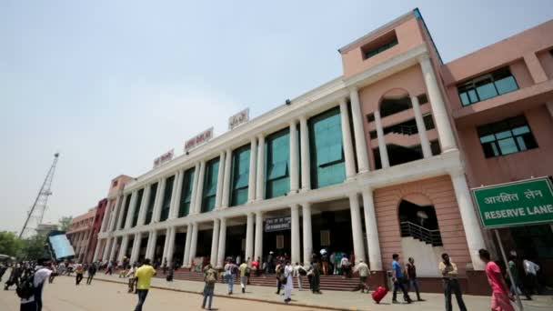 Estación de tren de Nueva Delhi . — Vídeos de Stock