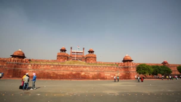 People visit Red Fort. — Stock Video