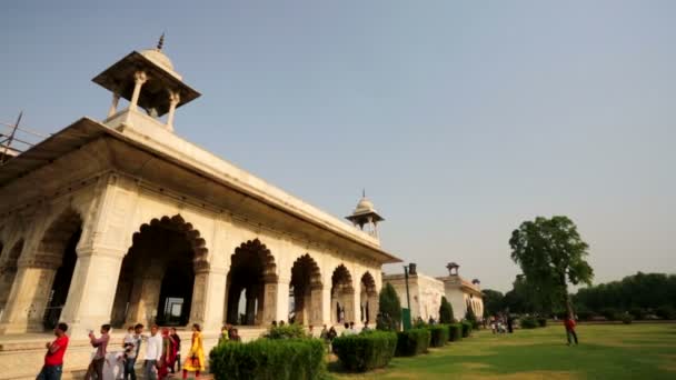 Les gens visitent Red Fort . — Video