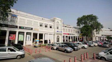 Connaught Place görünümünü kaydırmak.