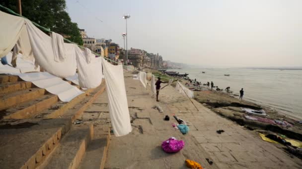 Ganges river and people — Stock Video