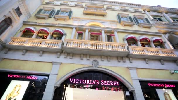 Victoria's Secret winkel — Stockvideo
